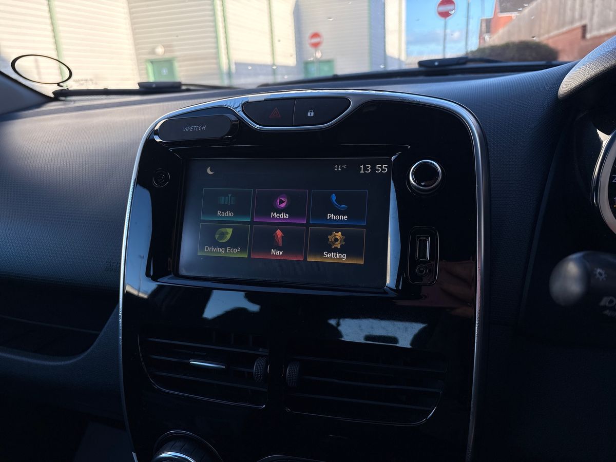 Used Renault Clio 2015 for sale - 76908058: Photo 19