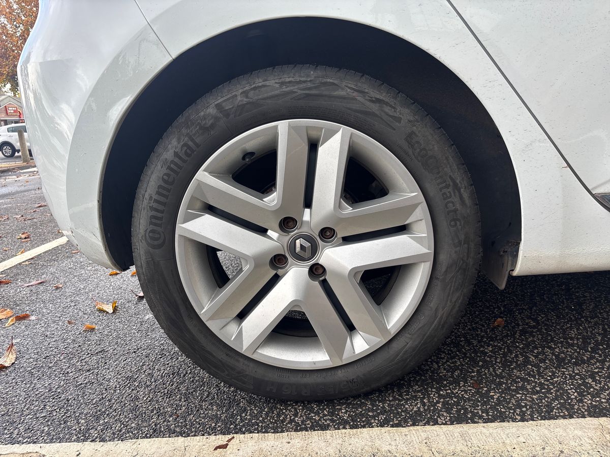 Used Renault Clio 2020 for sale - 76954265: Photo 9