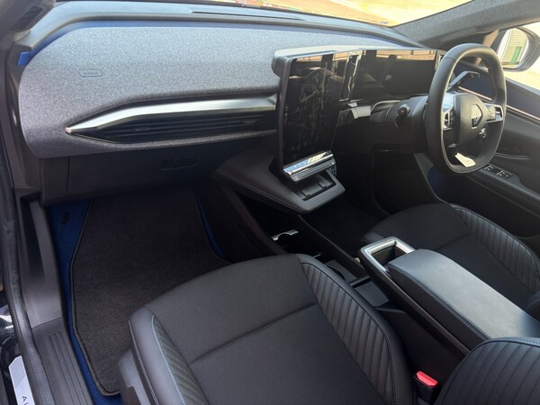 Used Renault Scenic E-Tech 2024 for sale - 75471161: Photo 14