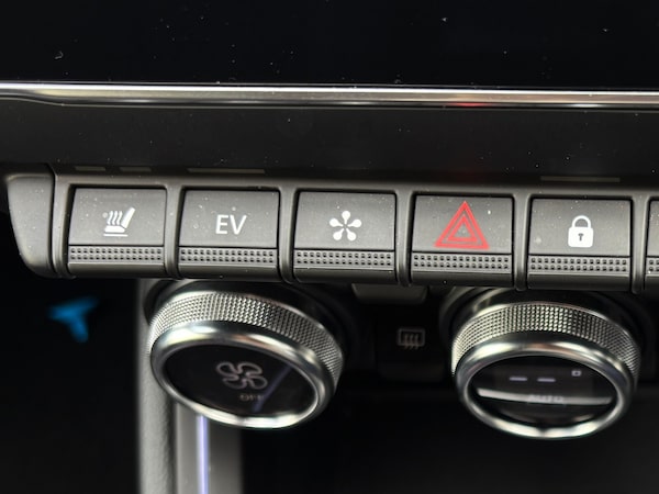 Used Renault Clio 2024 for sale - 75471125: Photo 31
