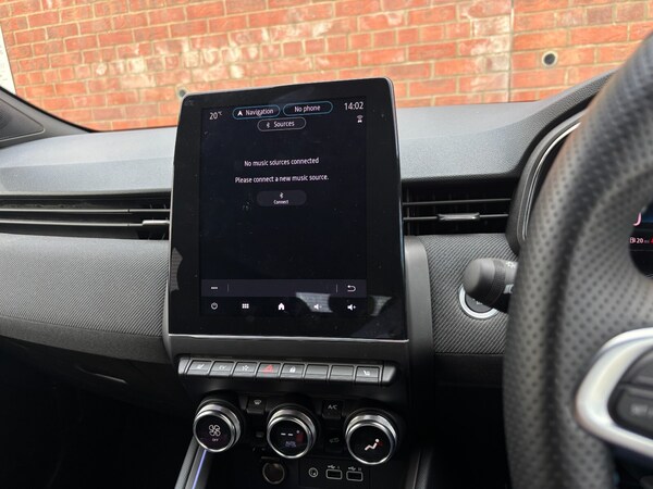 Used Renault Clio 2024 for sale - 75471125: Photo 35