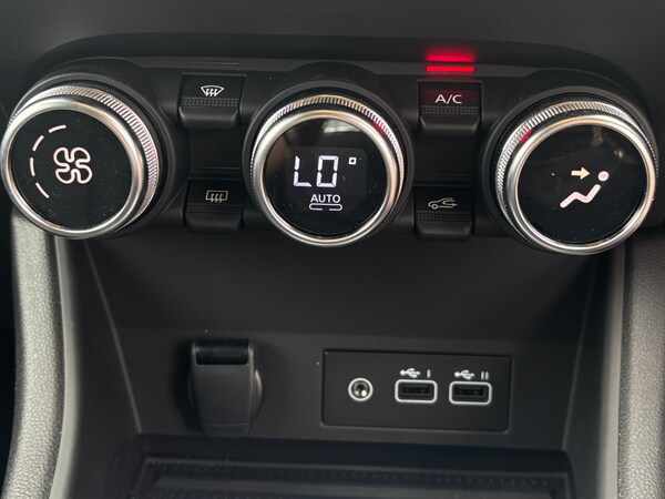 Used Renault Captur 2024 for sale - 75471345: Photo 24