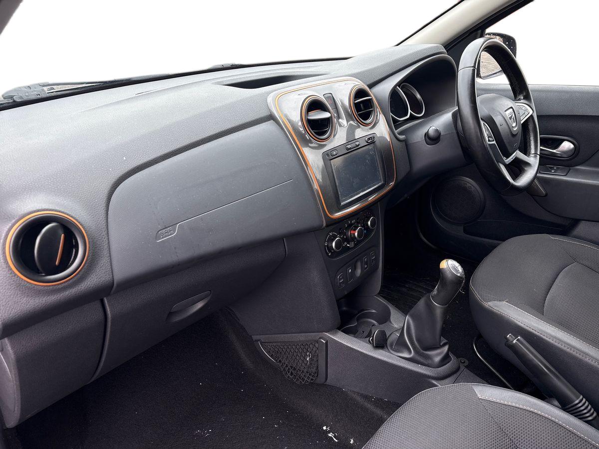 Used Dacia Sandero Stepway 2017 for sale - 77526058: Photo 15