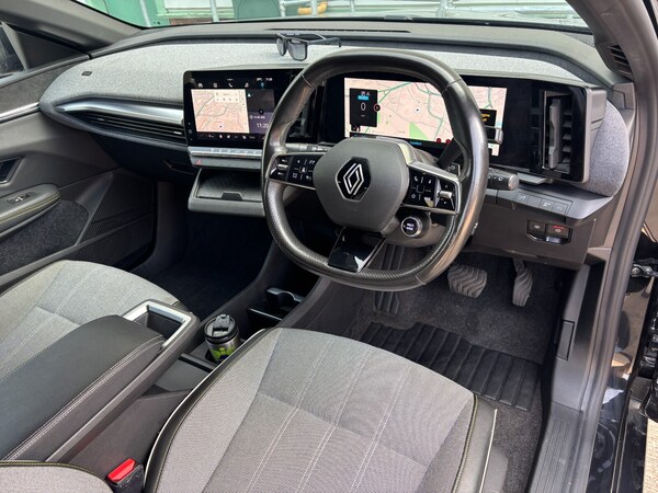 Used Renault Megane E Tech 2023 for sale - 75590875: Photo 10