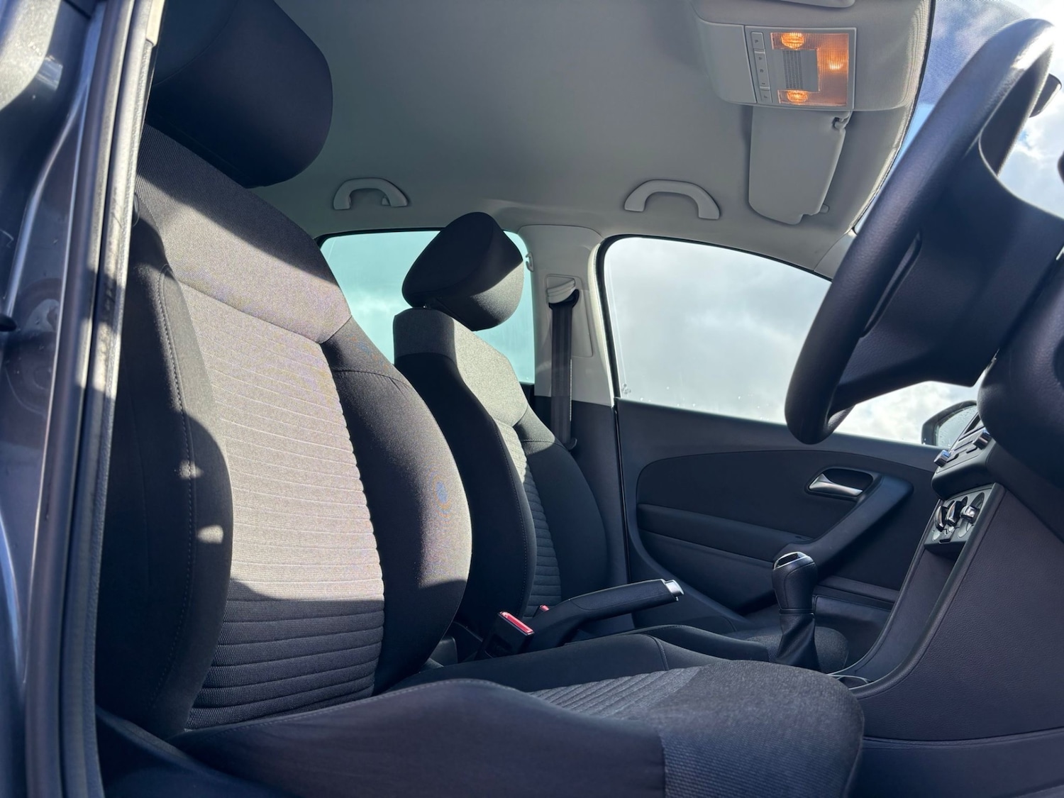 Used Volkswagen Polo 2014 for sale - 77688165: Photo 11