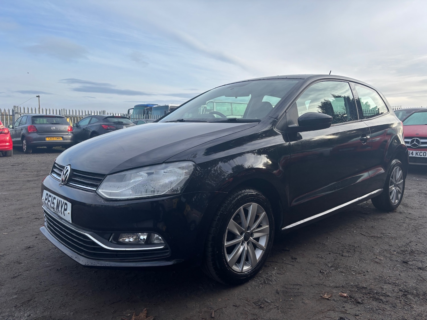 Used Volkswagen Polo 2015 for sale - 76363288: Photo 4
