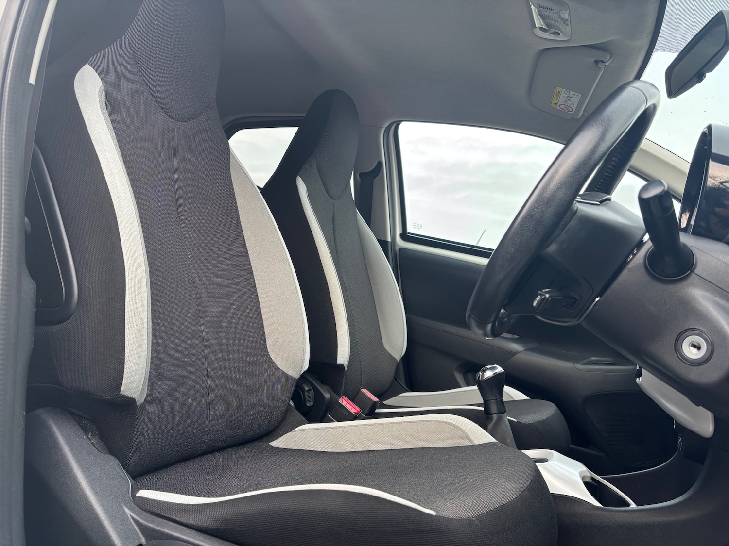 Used Toyota AYGO 2016 for sale - 77005928: Photo 11