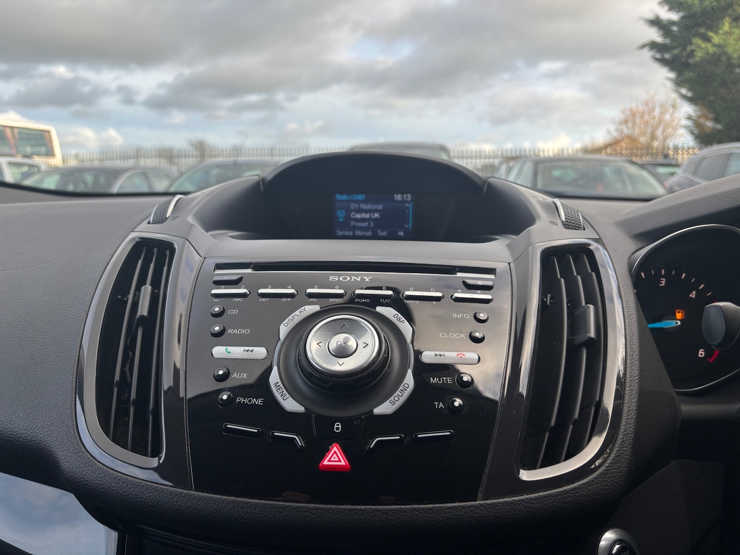 Used Ford Kuga 2014 for sale - 76355377: Photo 13