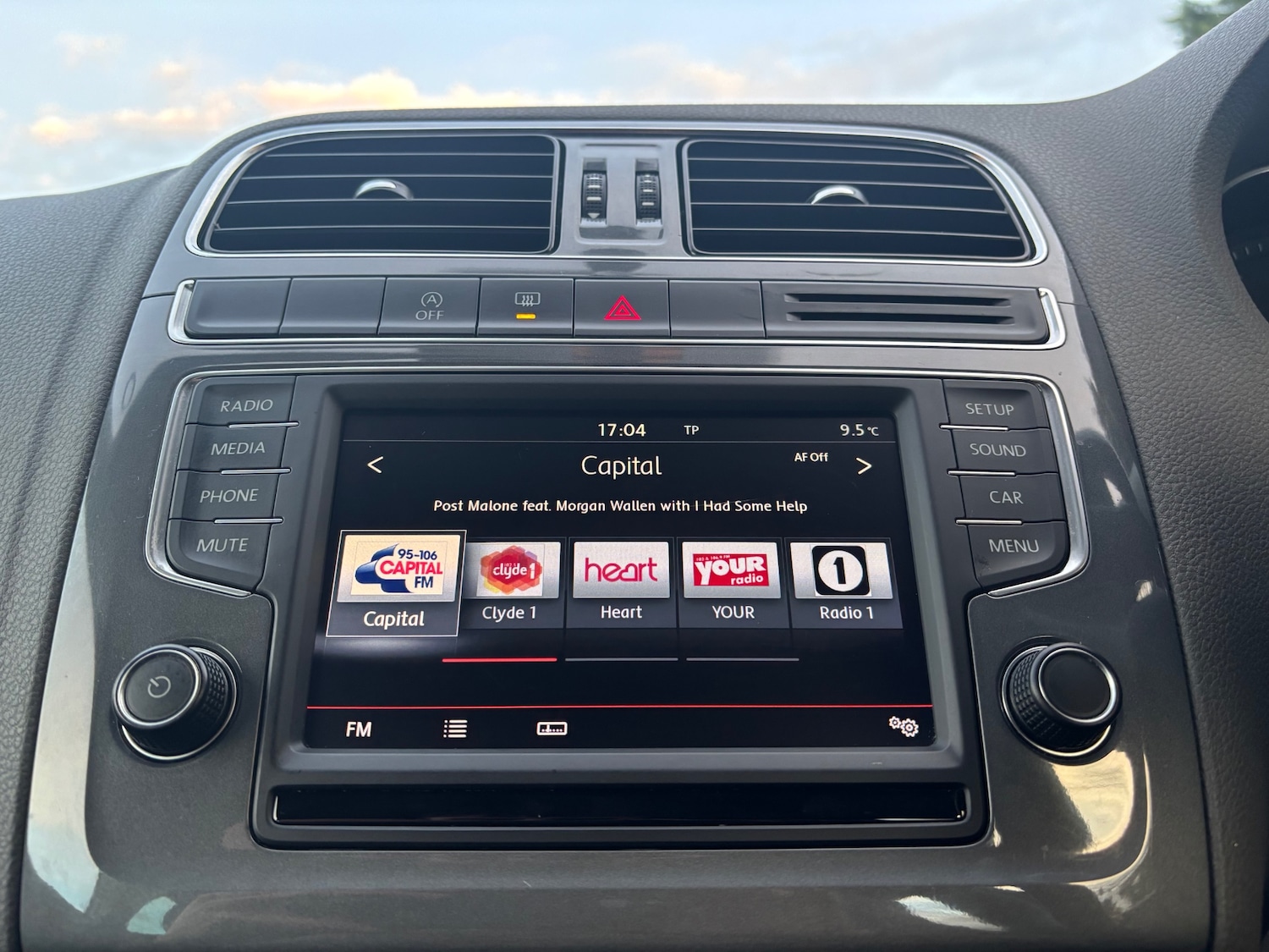 Used Volkswagen Polo 2015 for sale - 76544362: Photo 13