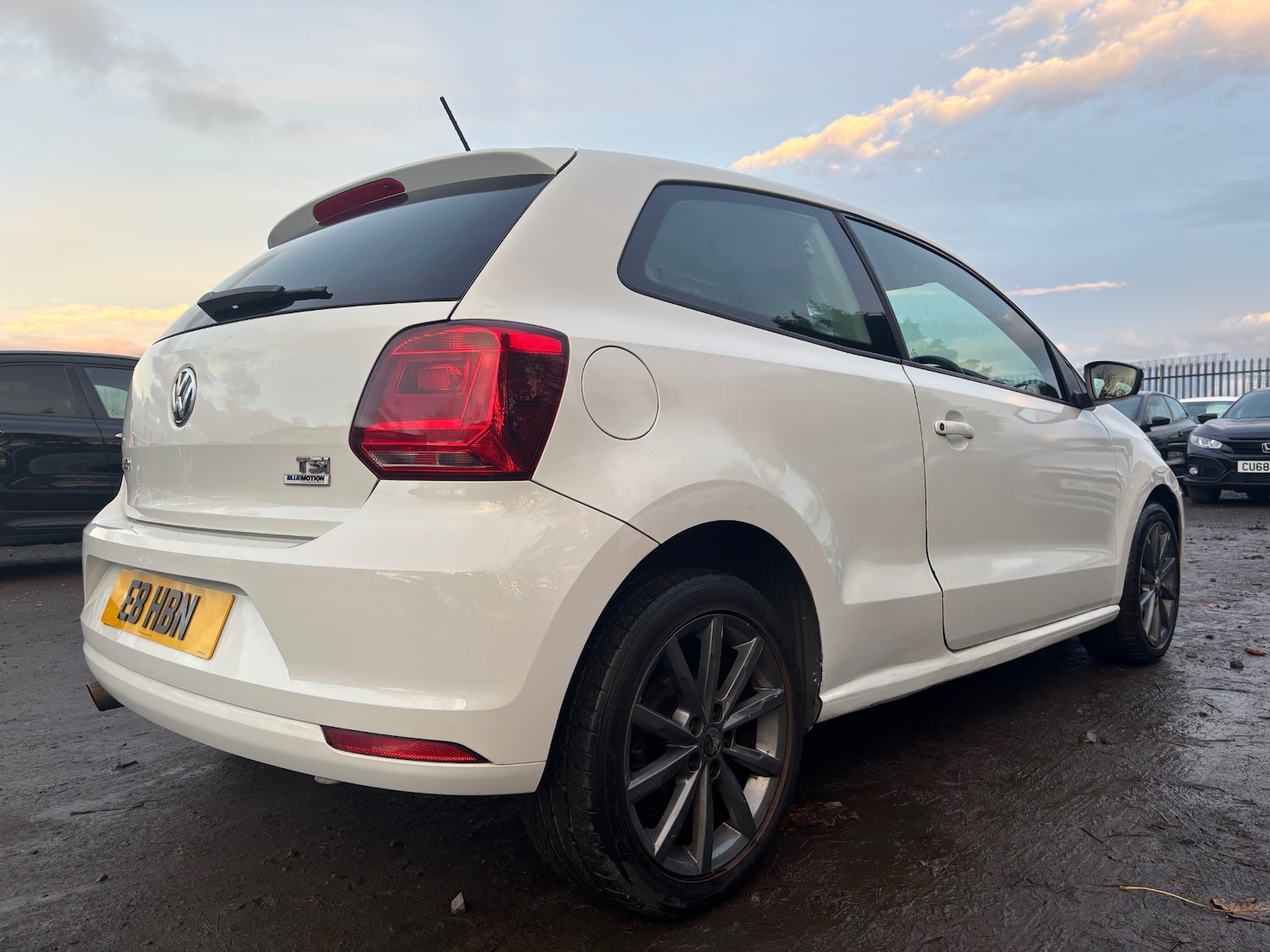 Used Volkswagen Polo 2015 for sale - 76544362: Photo 7