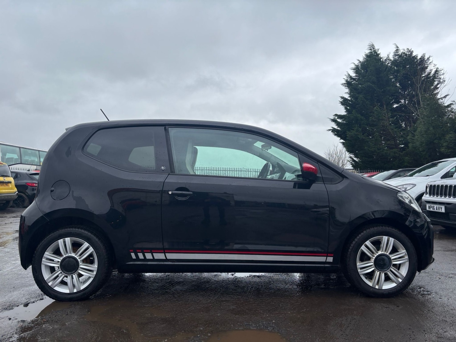 Used Volkswagen up! 2017 for sale - 77678905: Photo 5