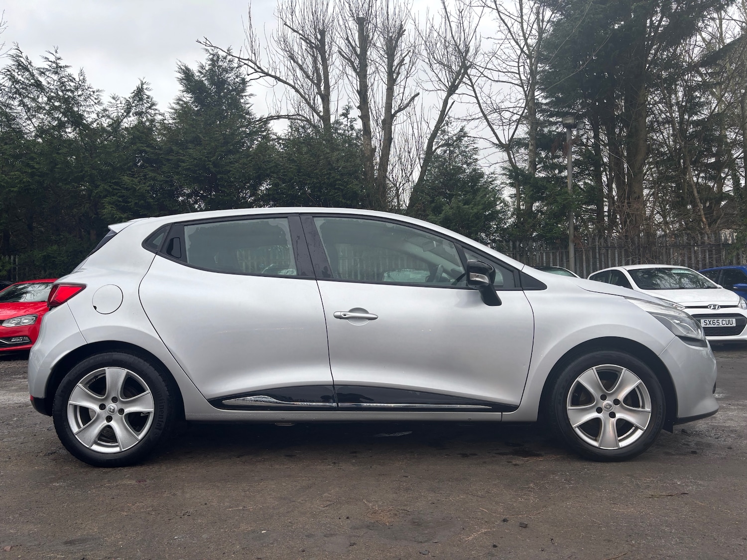 Used Renault Clio 2015 for sale - 77137924: Photo 9