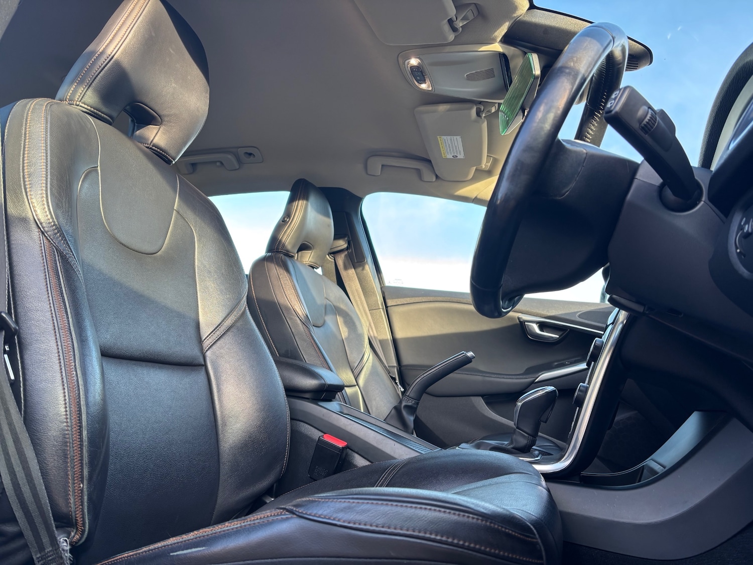 Used Volvo V40 2014 for sale - 77901256: Photo 11