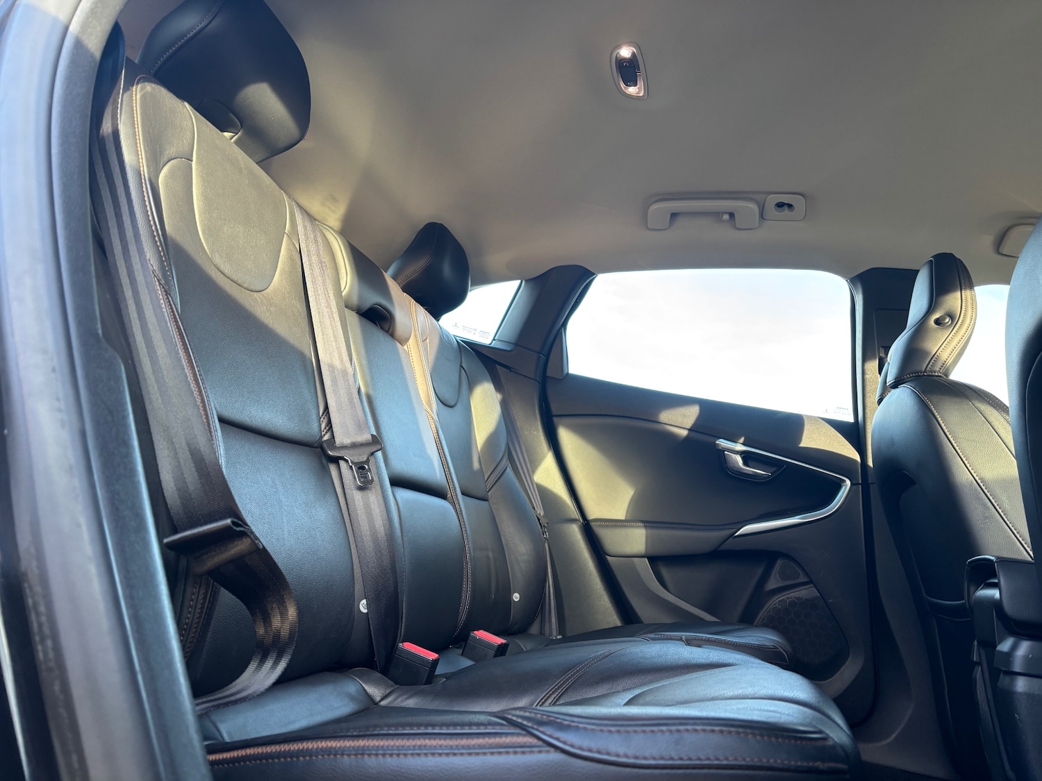 Used Volvo V40 2014 for sale - 77901256: Photo 17