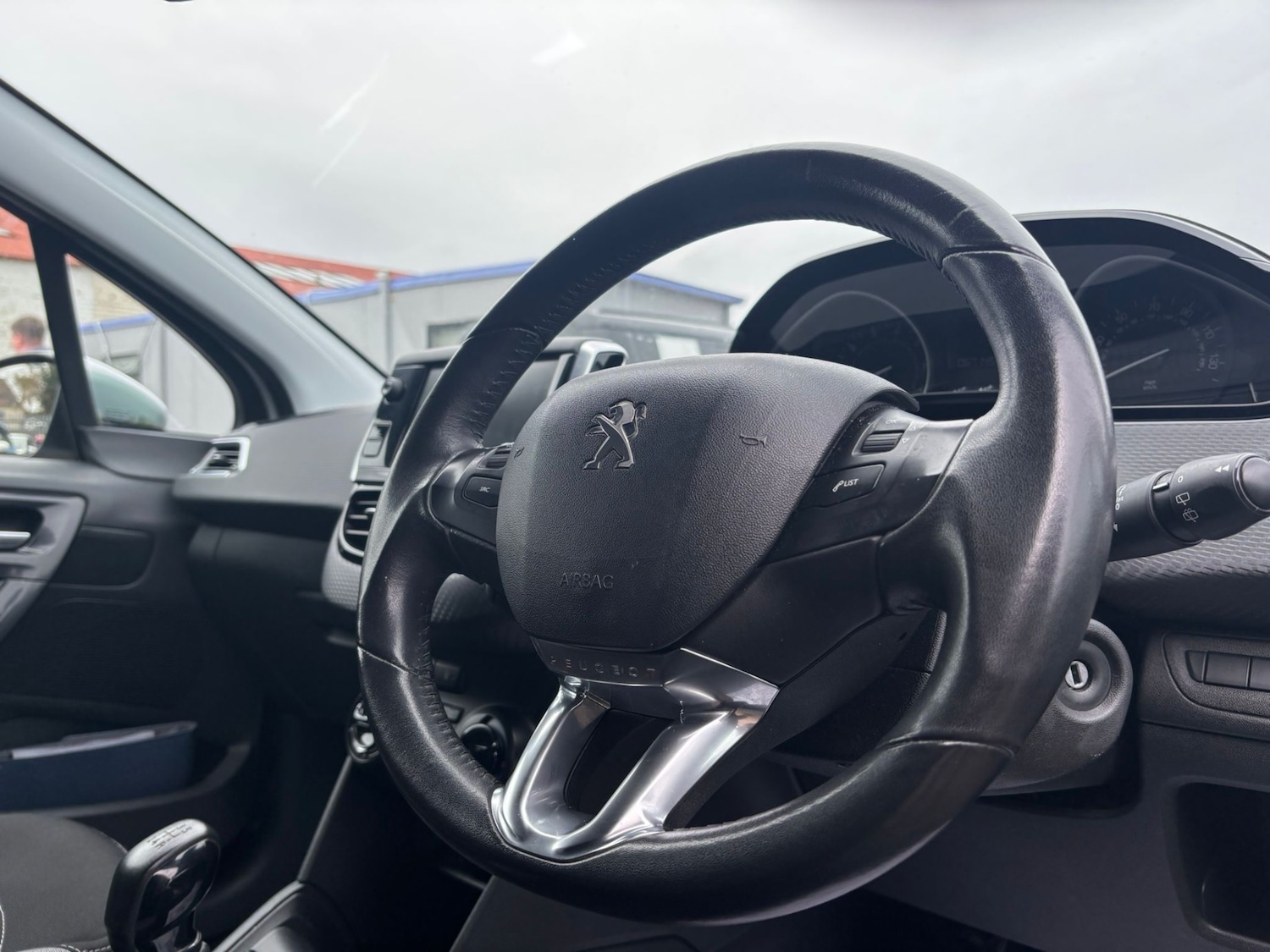 Used Peugeot 208 2016 for sale - 78038578: Photo 10