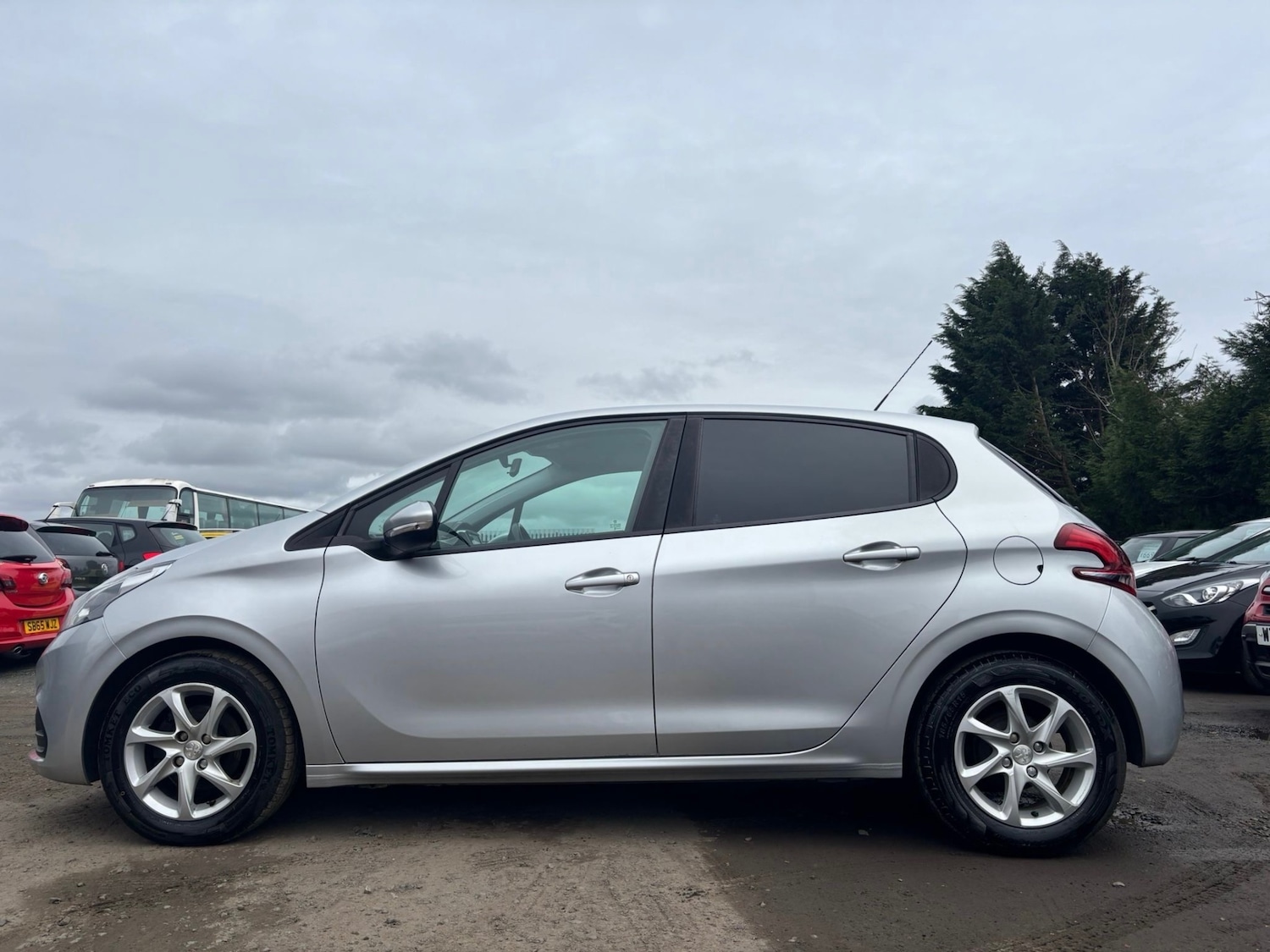Used Peugeot 208 2016 for sale - 78038578: Photo 5