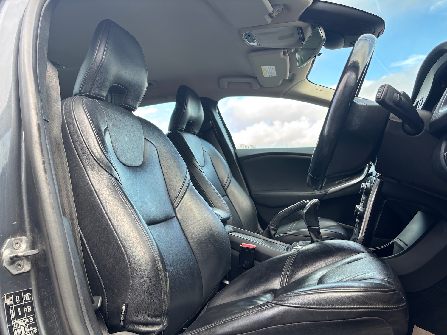 Used Volvo V40 2014 for sale - 76412065: Photo 11