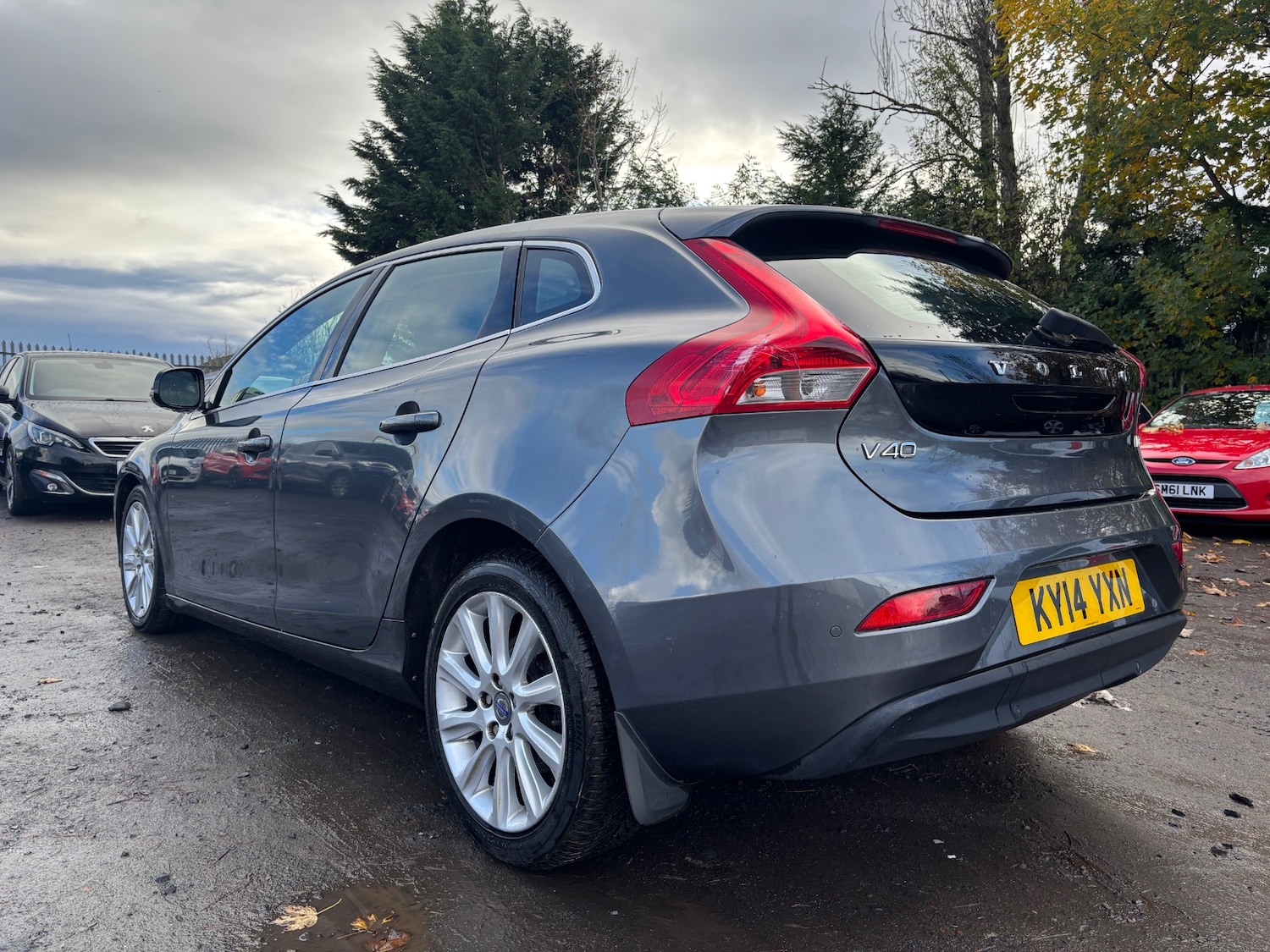 Used Volvo V40 2014 for sale - 76412065: Photo 5