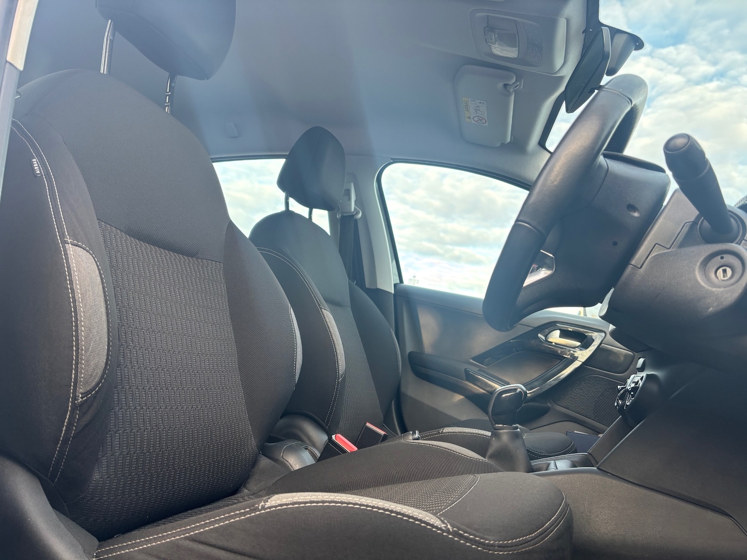 Used Peugeot 208 2016 for sale - 77127604: Photo 11