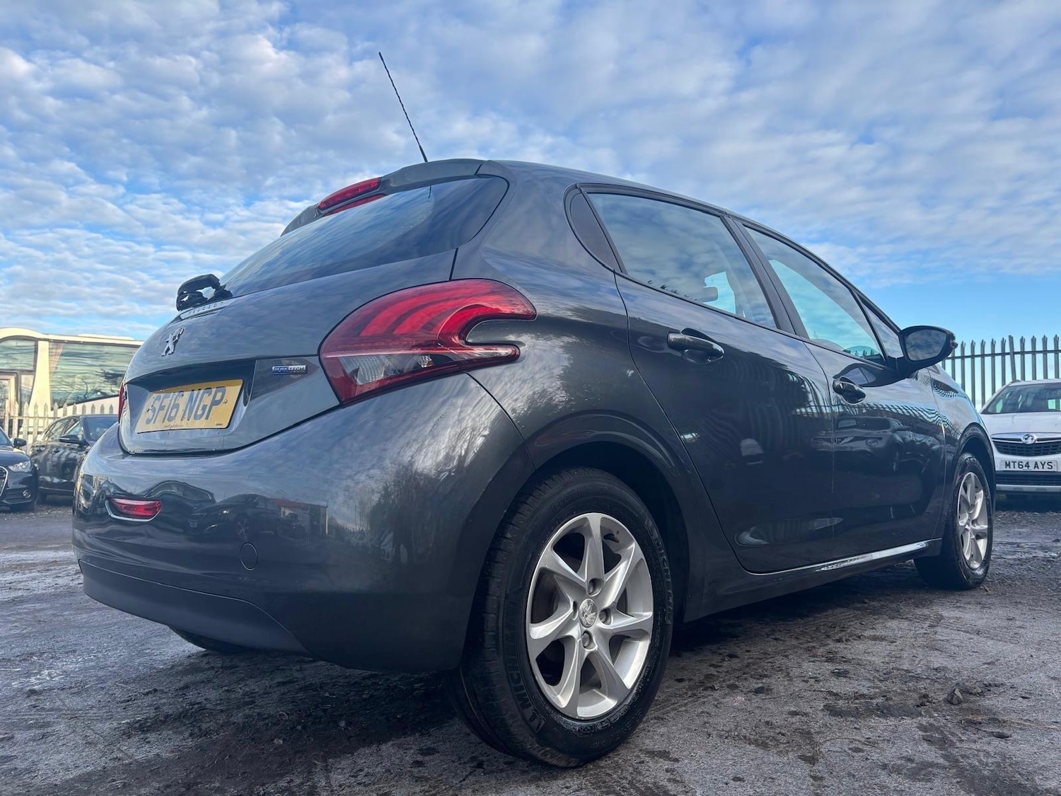 Used Peugeot 208 2016 for sale - 77127604: Photo 5