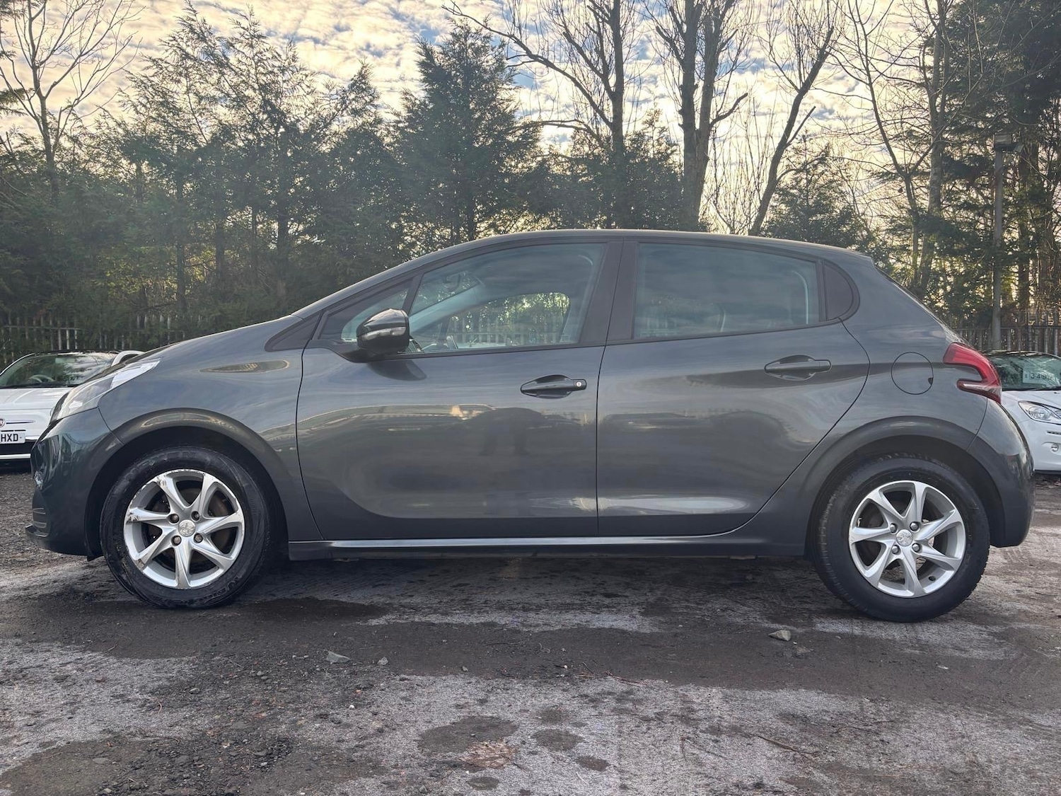 Used Peugeot 208 2016 for sale - 77127604: Photo 8