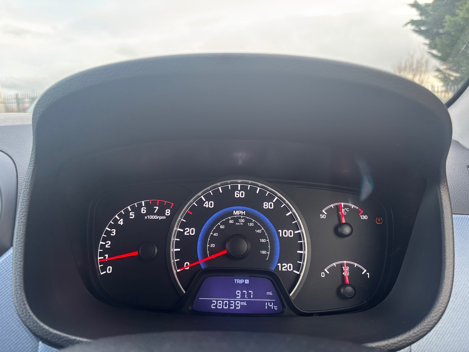 Used Hyundai i10 2016 for sale - 76480034: Photo 9