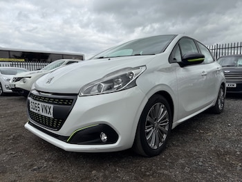 Used Peugeot 208 2015 for sale - 75525112: Photo