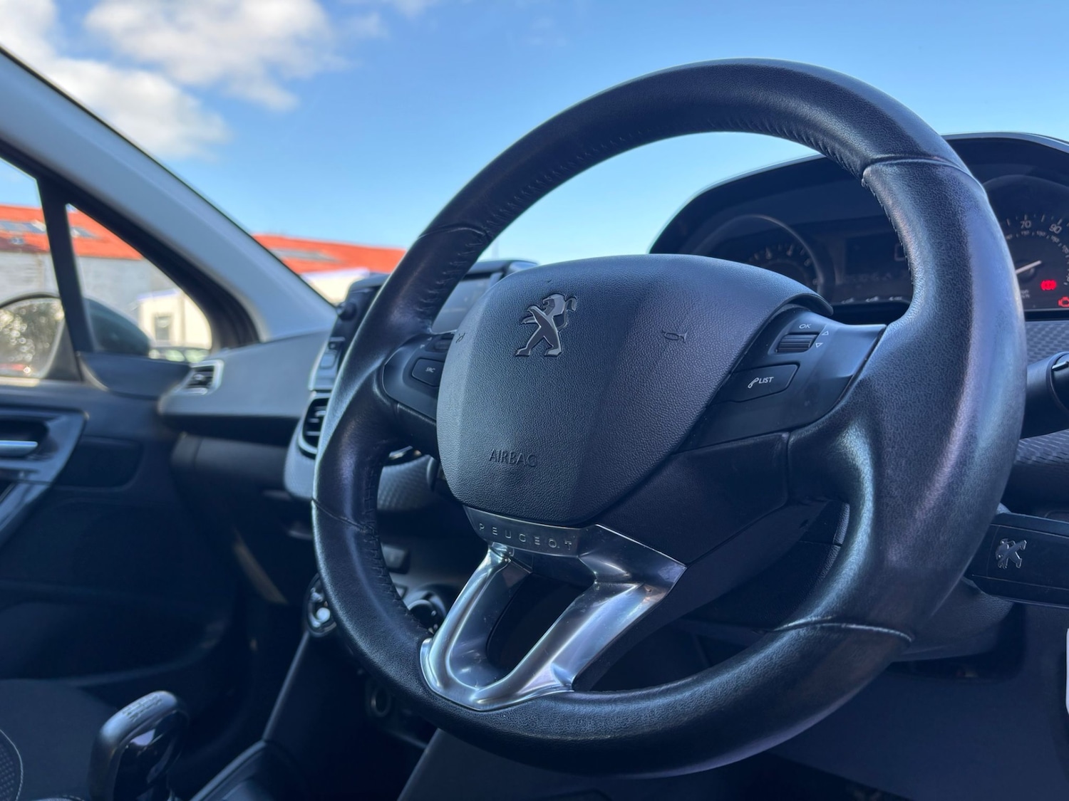 Used Peugeot 208 2016 for sale - 77730943: Photo 10