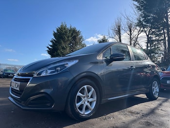 Used Peugeot 208 2016 for sale - 77730943: Photo