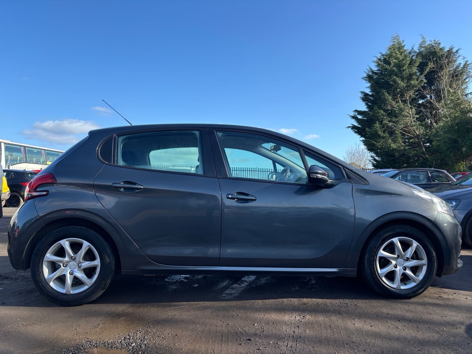 Used Peugeot 208 2016 for sale - 77730943: Photo 6
