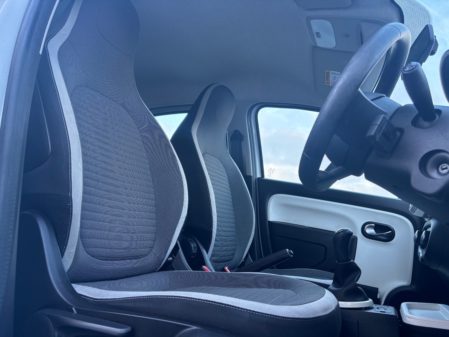 Used Renault Twingo 2015 for sale - 76861897: Photo 11