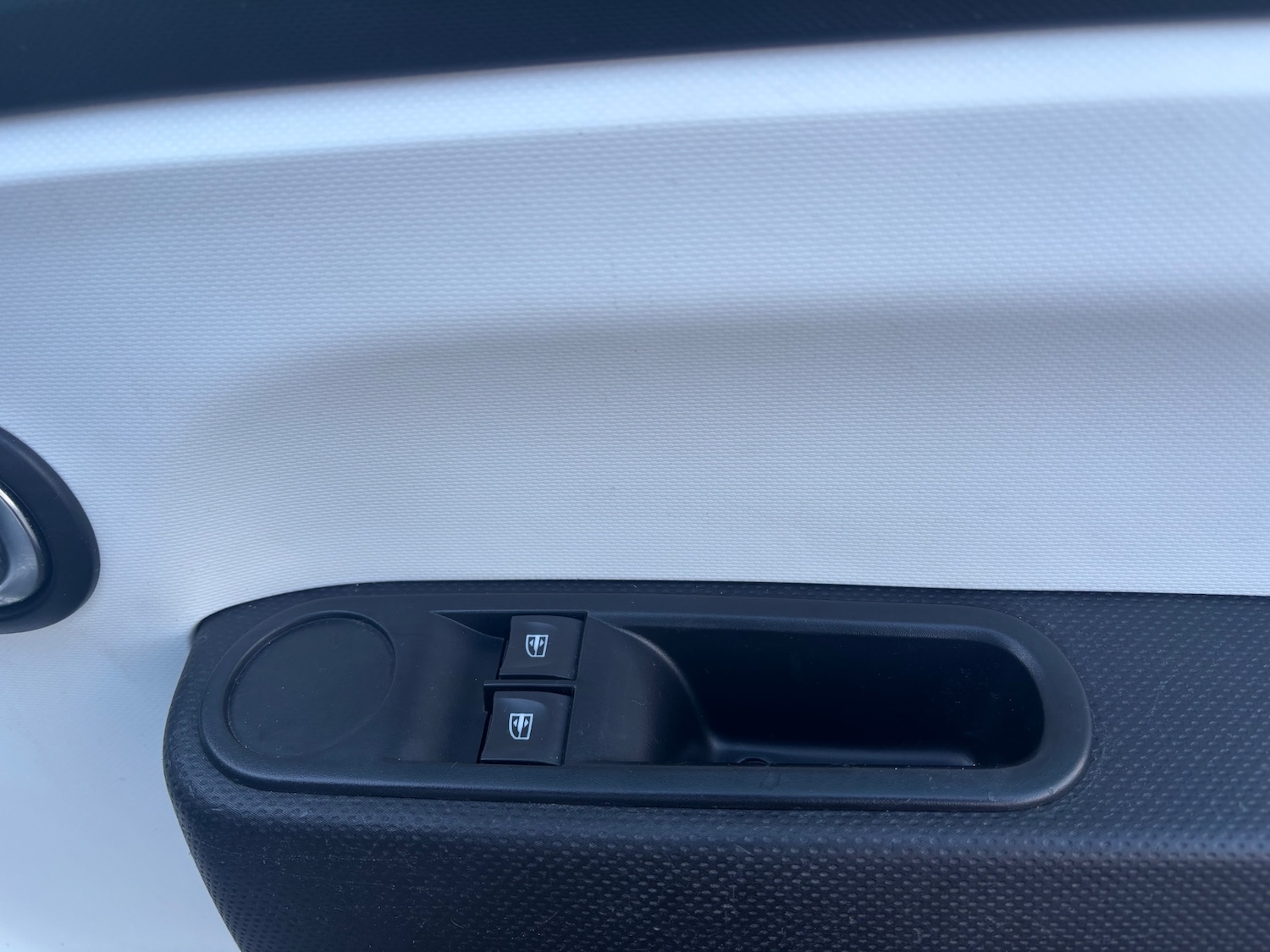 Used Renault Twingo 2015 for sale - 76861897: Photo 14