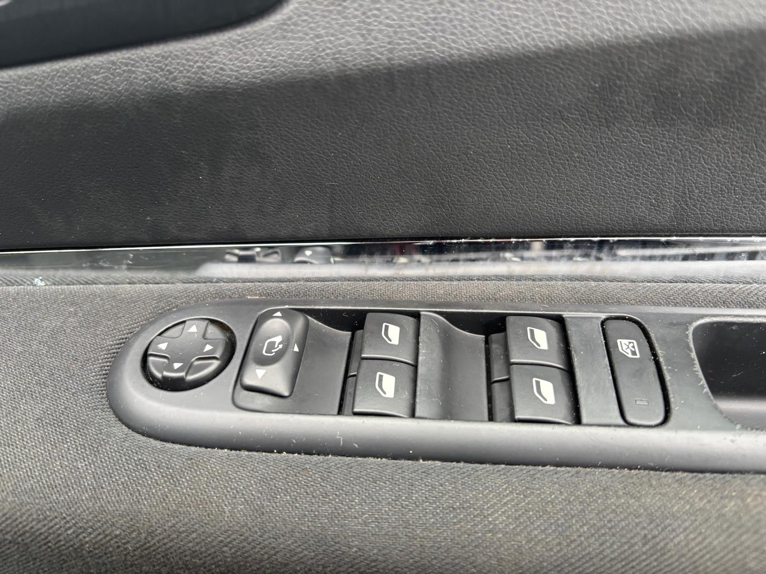 Used Peugeot 5008 2017 for sale - 77336201: Photo 18