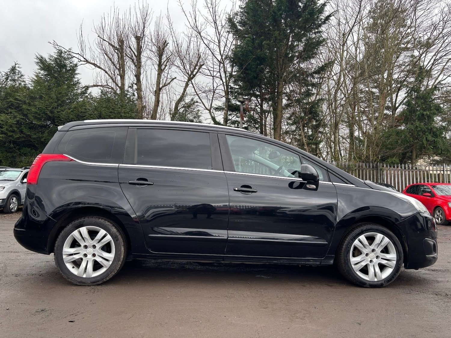 Used Peugeot 5008 2017 for sale - 77336201: Photo 5