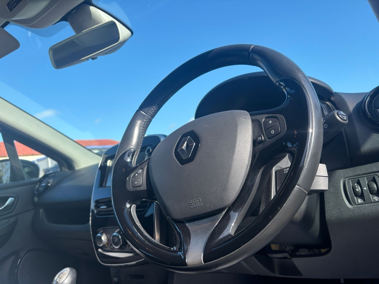 Used Renault Clio 2015 for sale - 78224445: Photo 10