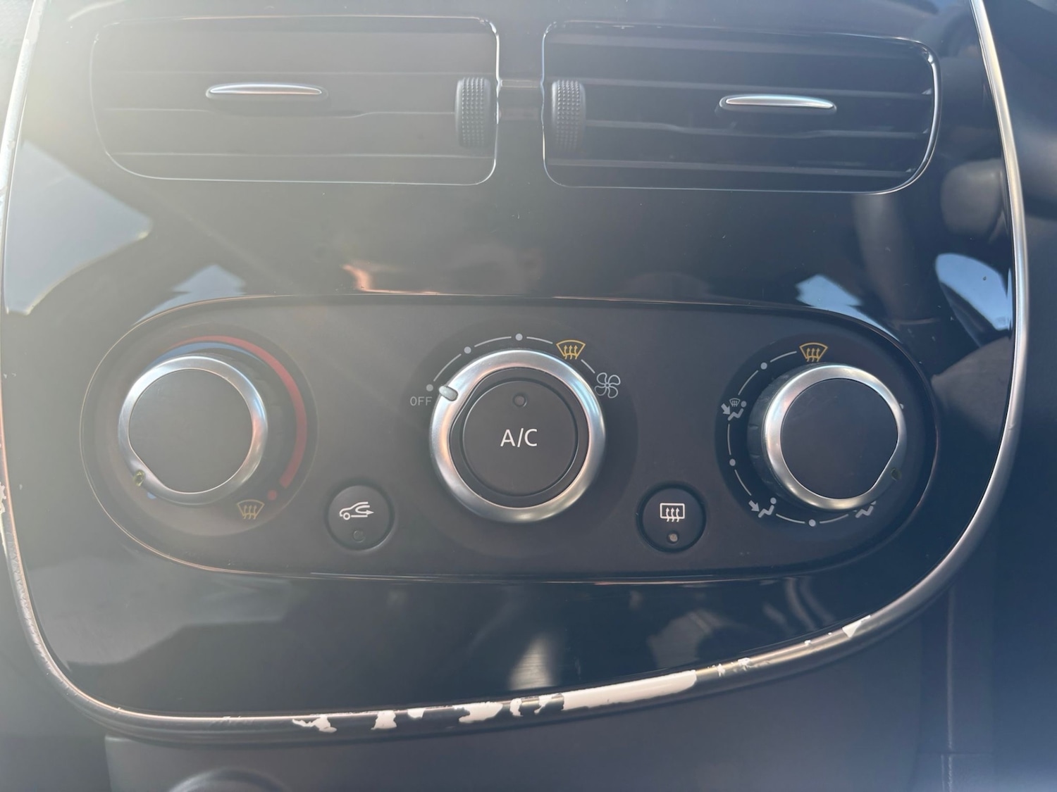 Used Renault Clio 2015 for sale - 78224445: Photo 15