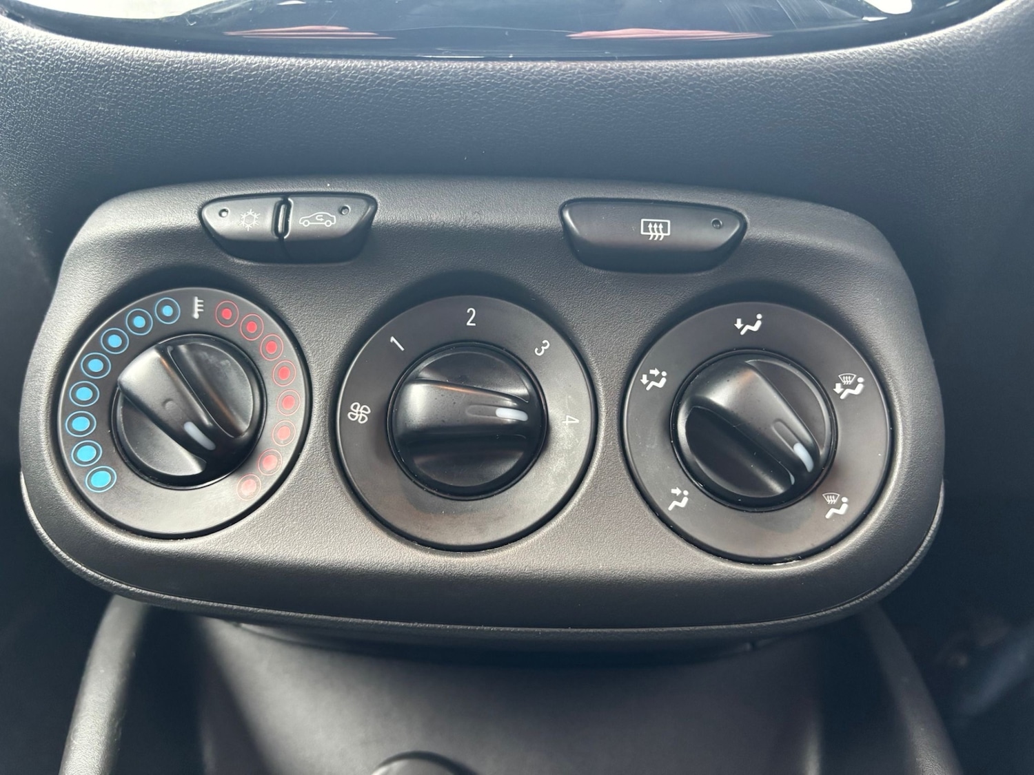 Used Vauxhall Corsa 2015 for sale - 77998479: Photo 14