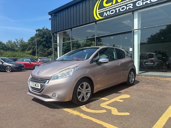 Used Peugeot 208 2013 for sale - 79206893: Photo