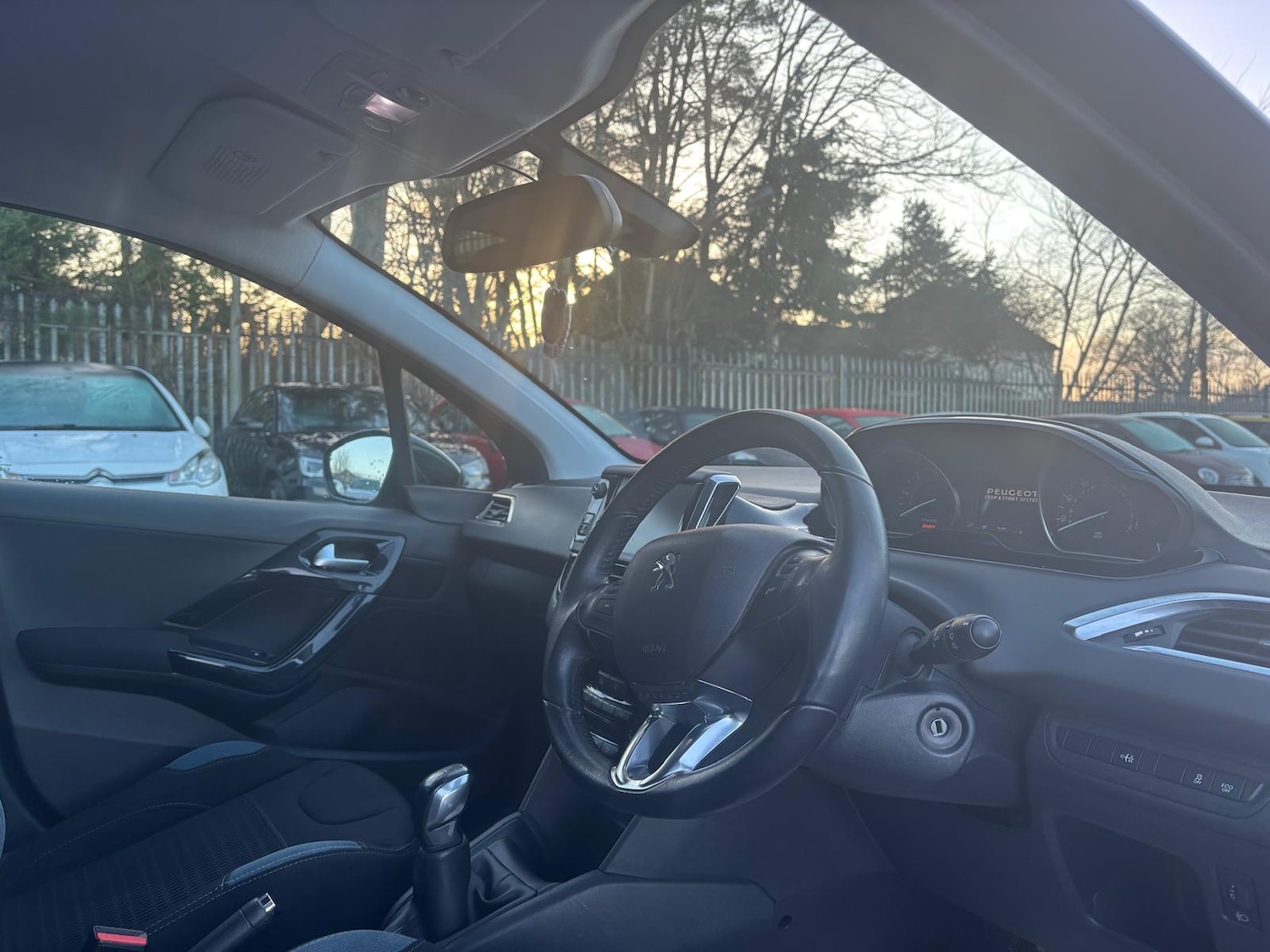 Used Peugeot 208 2014 for sale - 77353975: Photo 13