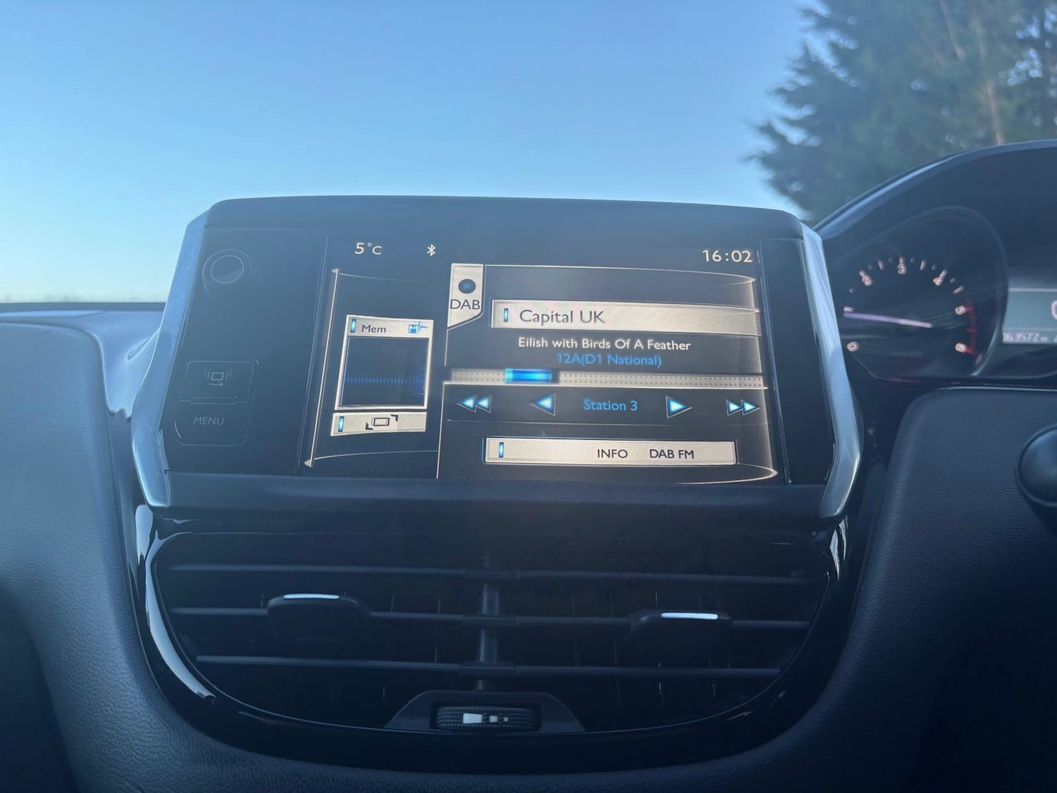 Used Peugeot 208 2014 for sale - 77353975: Photo 15