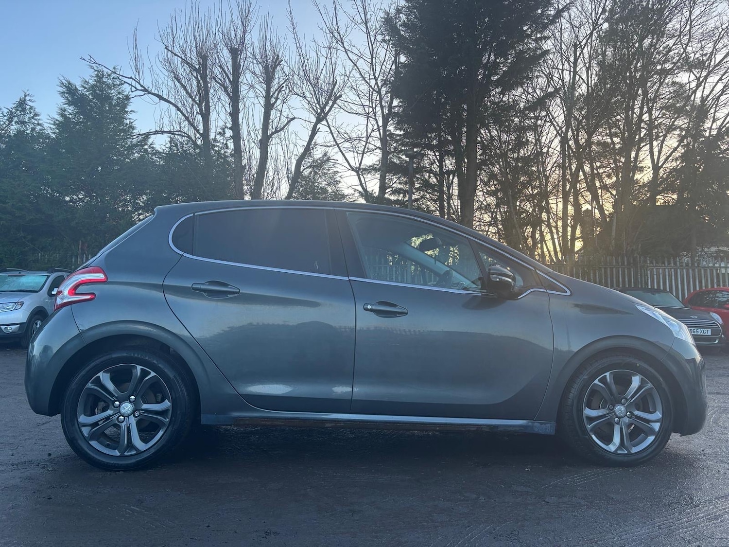 Used Peugeot 208 2014 for sale - 77353975: Photo 5