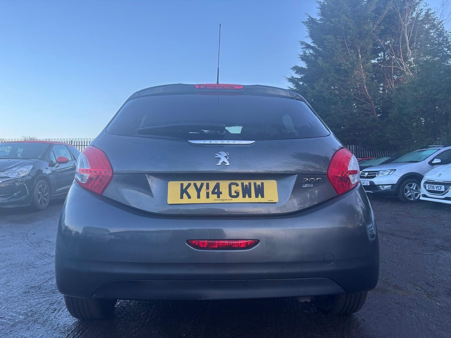 Used Peugeot 208 2014 for sale - 77353975: Photo 8