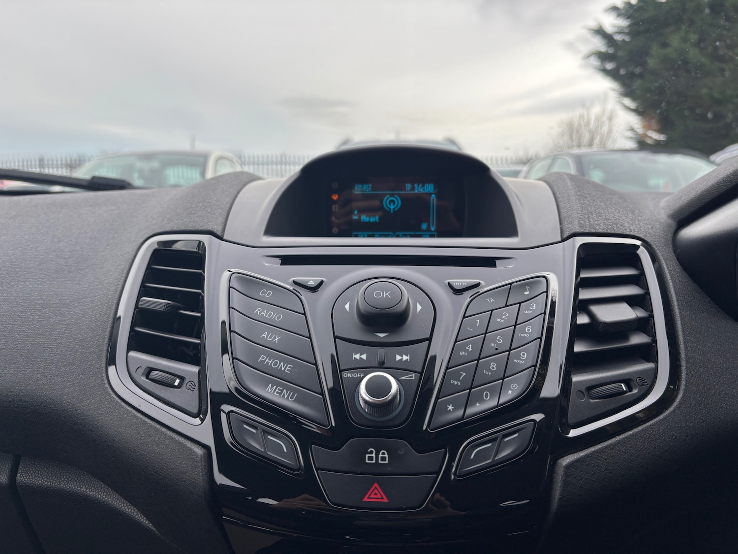 Used Ford Fiesta 2014 for sale - 76413395: Photo 13