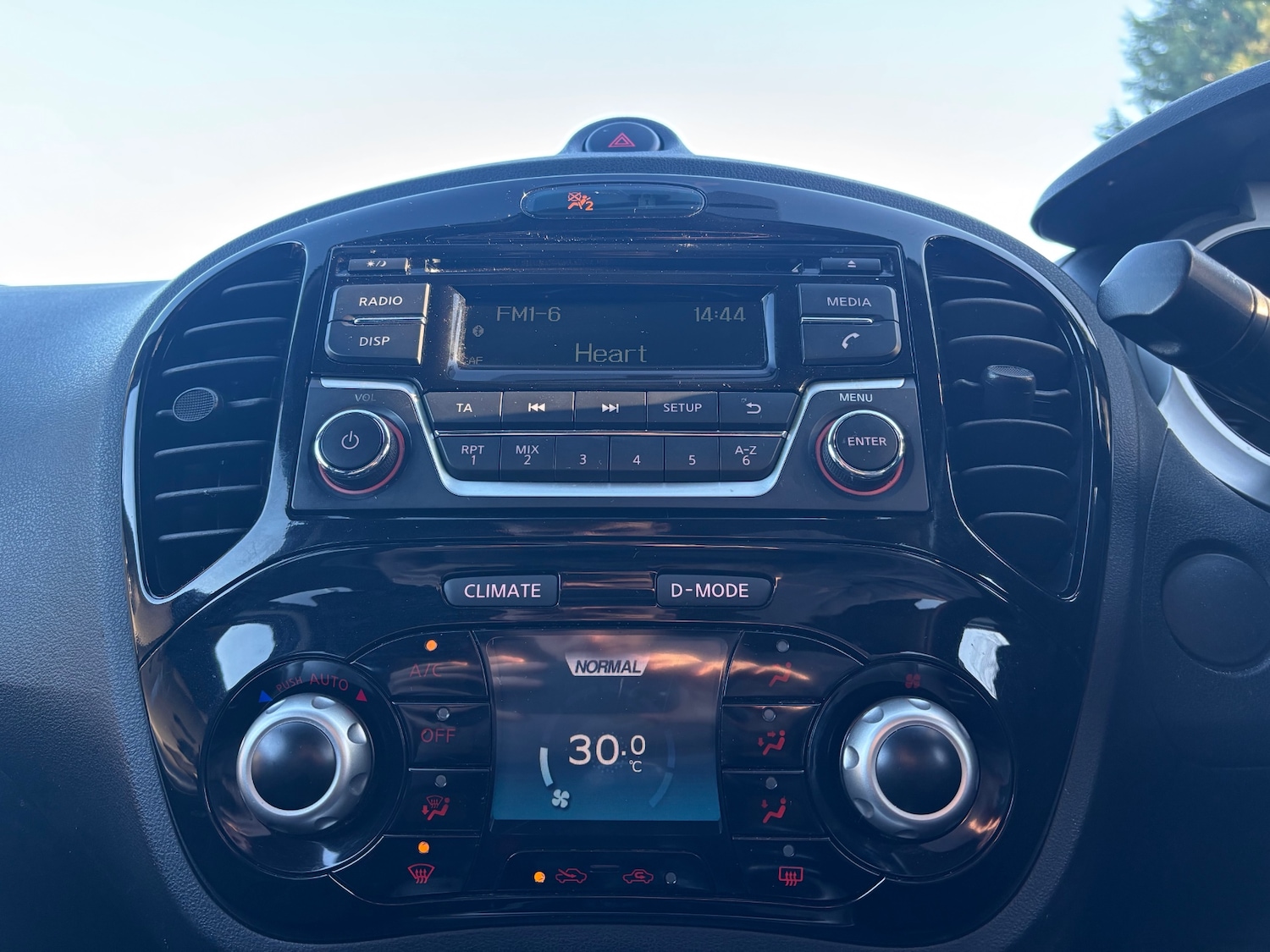 Used Nissan Juke 2015 for sale - 76611650: Photo 15