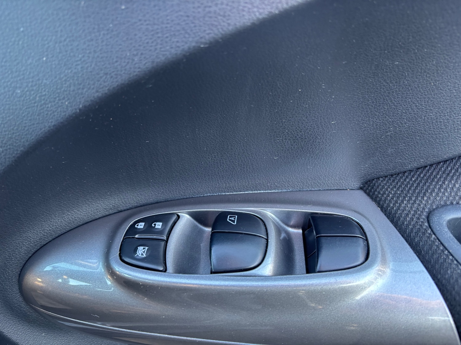 Used Nissan Juke 2015 for sale - 76611650: Photo 16