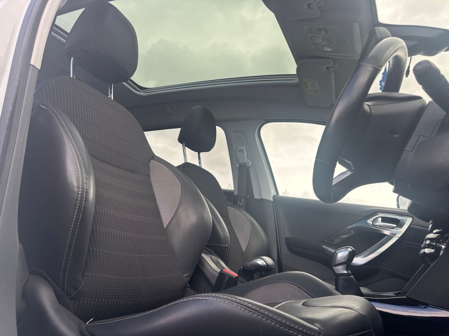 Used Peugeot 2008 2016 for sale - 77804247: Photo 11