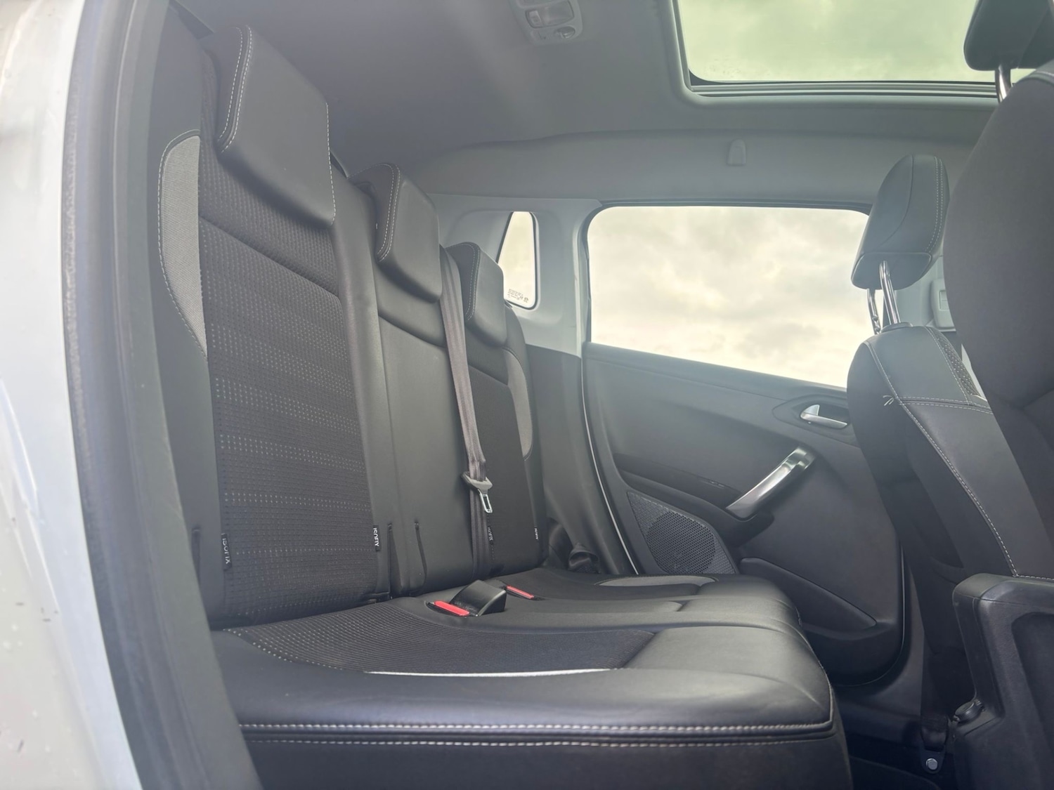 Used Peugeot 2008 2016 for sale - 77804247: Photo 19