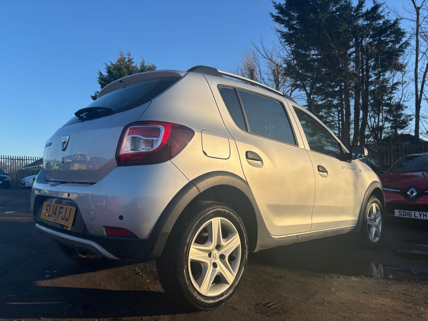 Used Dacia Sandero Stepway 2014 for sale - 77778954: Photo 9