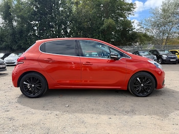 Used Peugeot 208 2016 for sale - 75639793: Photo