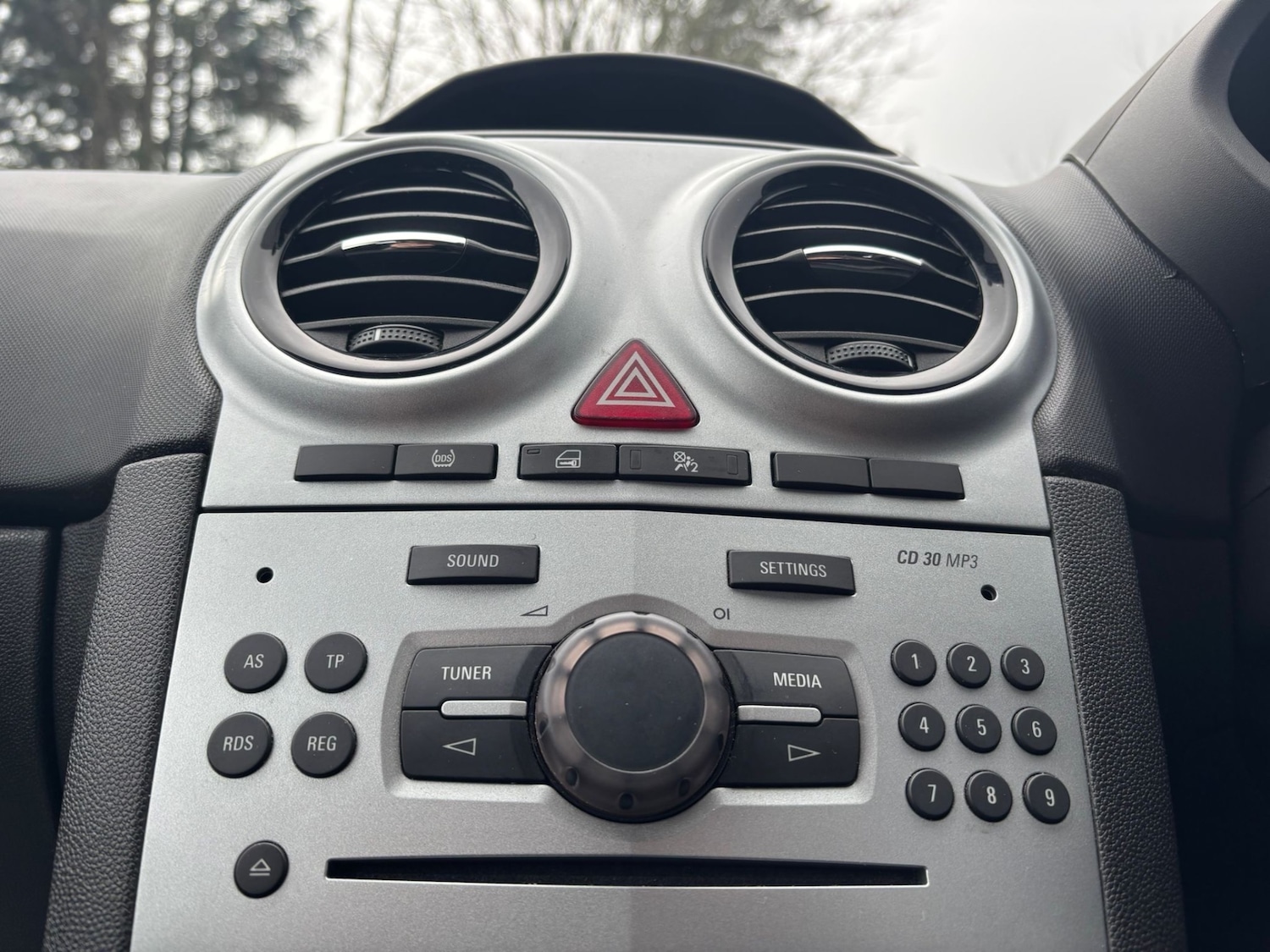 Used Vauxhall Corsa 2014 for sale - 77490432: Photo 14